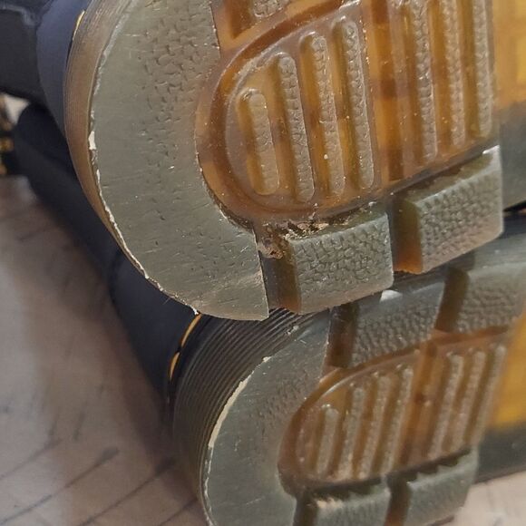 Dr. Martens Combs Y Black Boots Sz  5 - Picture 9 of 13